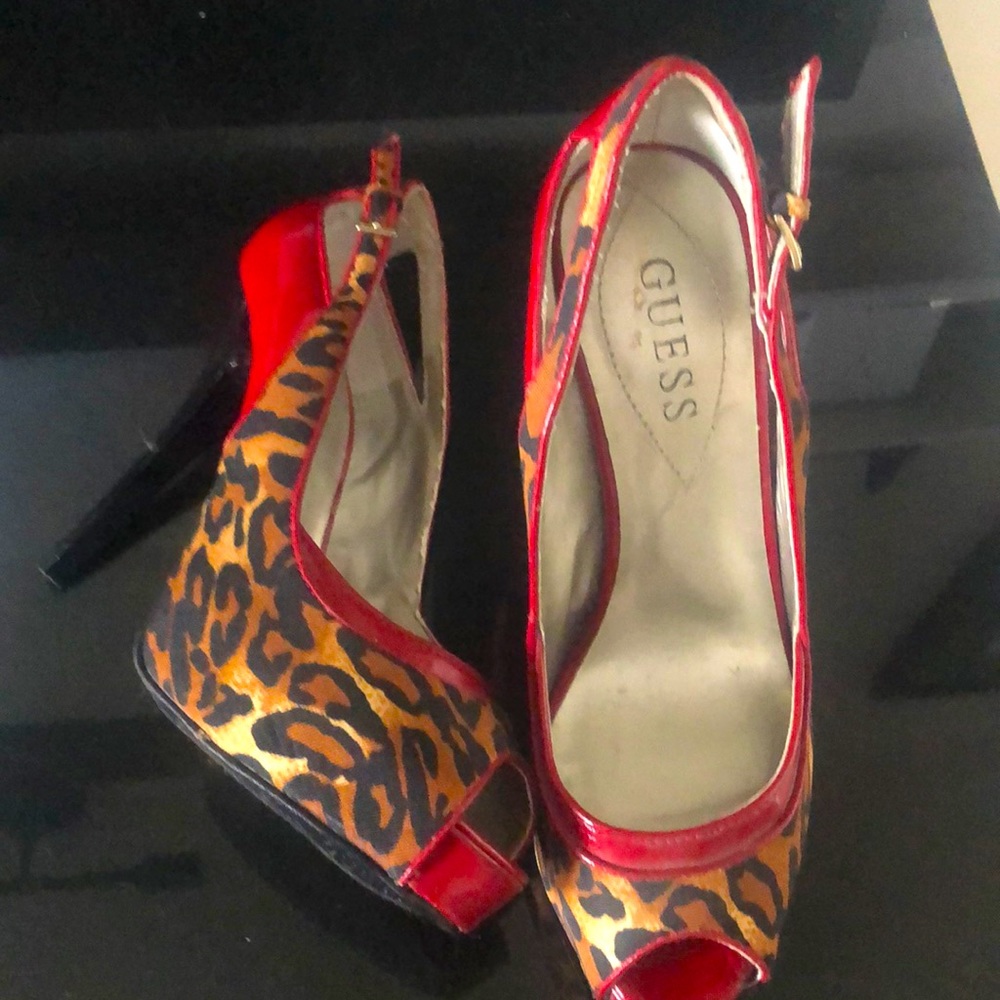 Guess red patent leather leopard print open toe Sexy stilettos Size 7 1/2